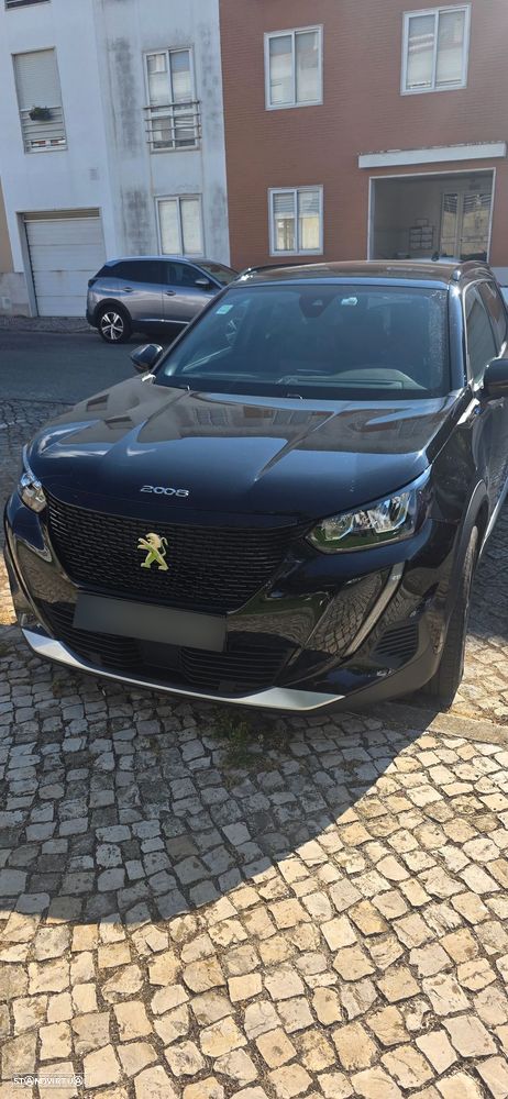 Peugeot e-2008 Allure - 8