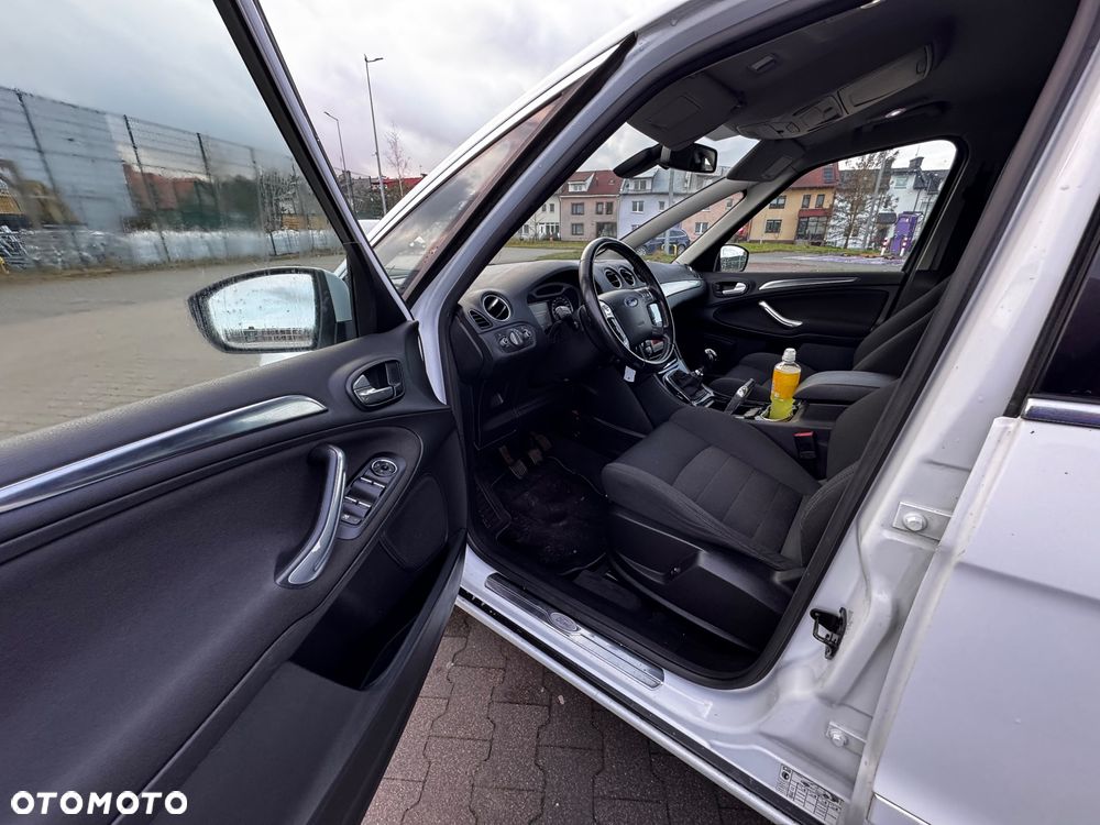 Ford S-Max 2.0 TDCi DPF Champions Edition - 12