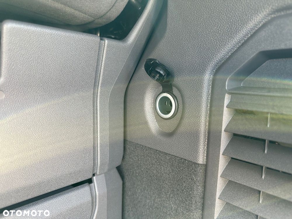 Volkswagen multivan Nowy Multivan L1 2.0 TDI 150 KM DSG 7 biegowa FWD - 34