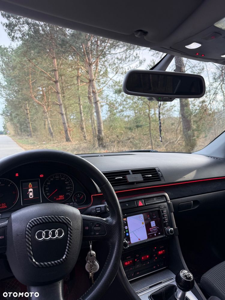 Audi A4 Limousine - 11