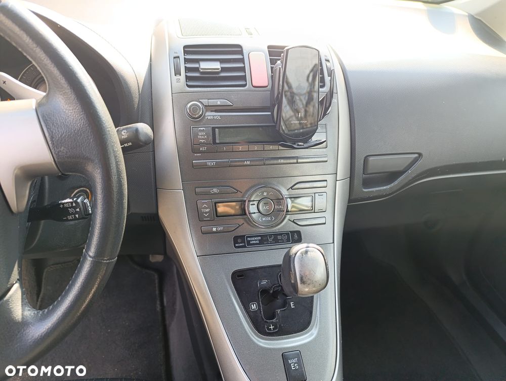 Toyota Auris - 14