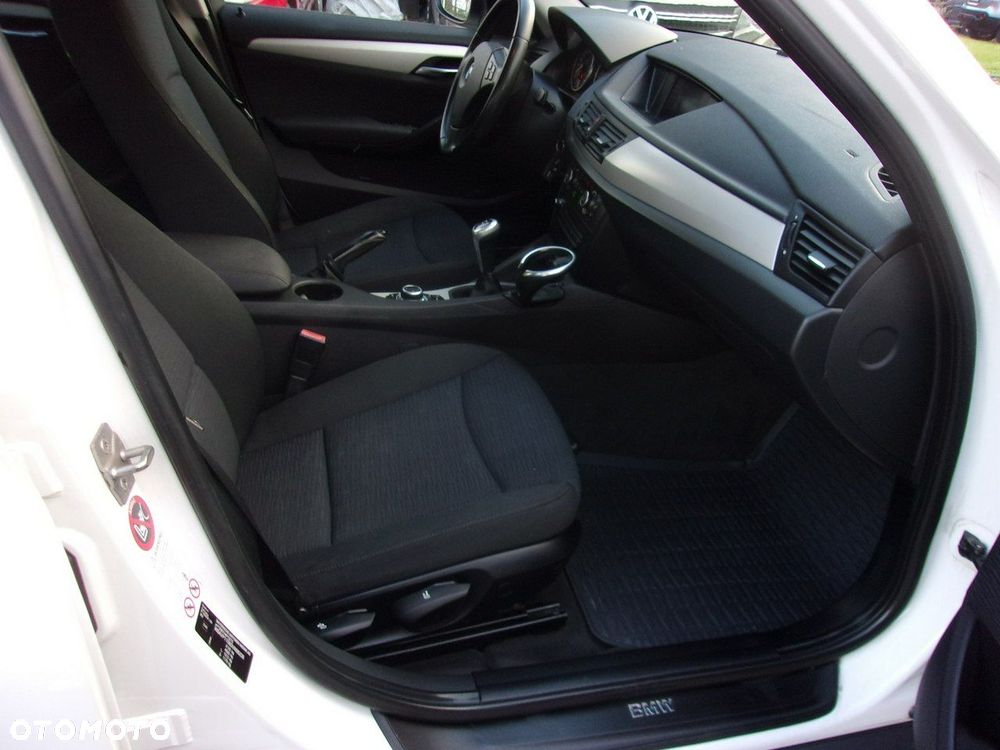 BMW X1 xDrive18d xLine - 27