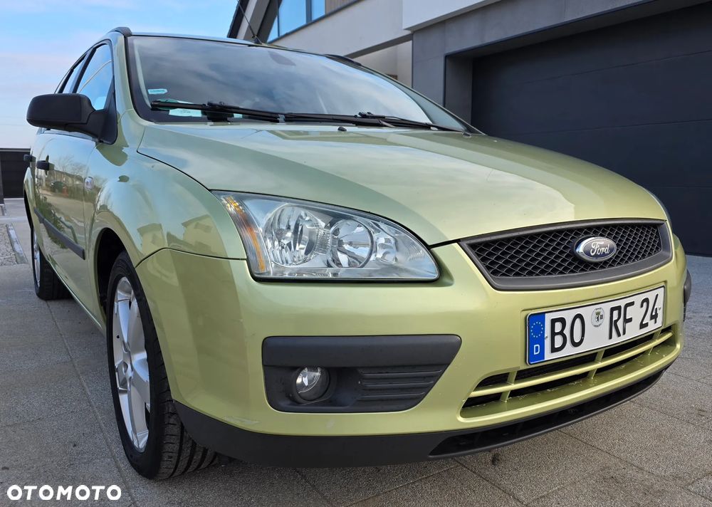 Ford Focus SW 1.6 Turnier Futura - 4