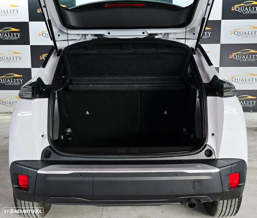 Peugeot 2008 1.2 PureTech Allure - 10