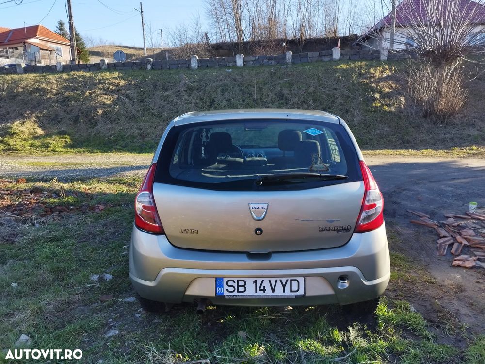 Dacia Sandero 1.6 MPI Stepway - 4