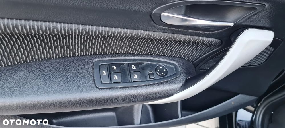 BMW Seria 1 116i - 16