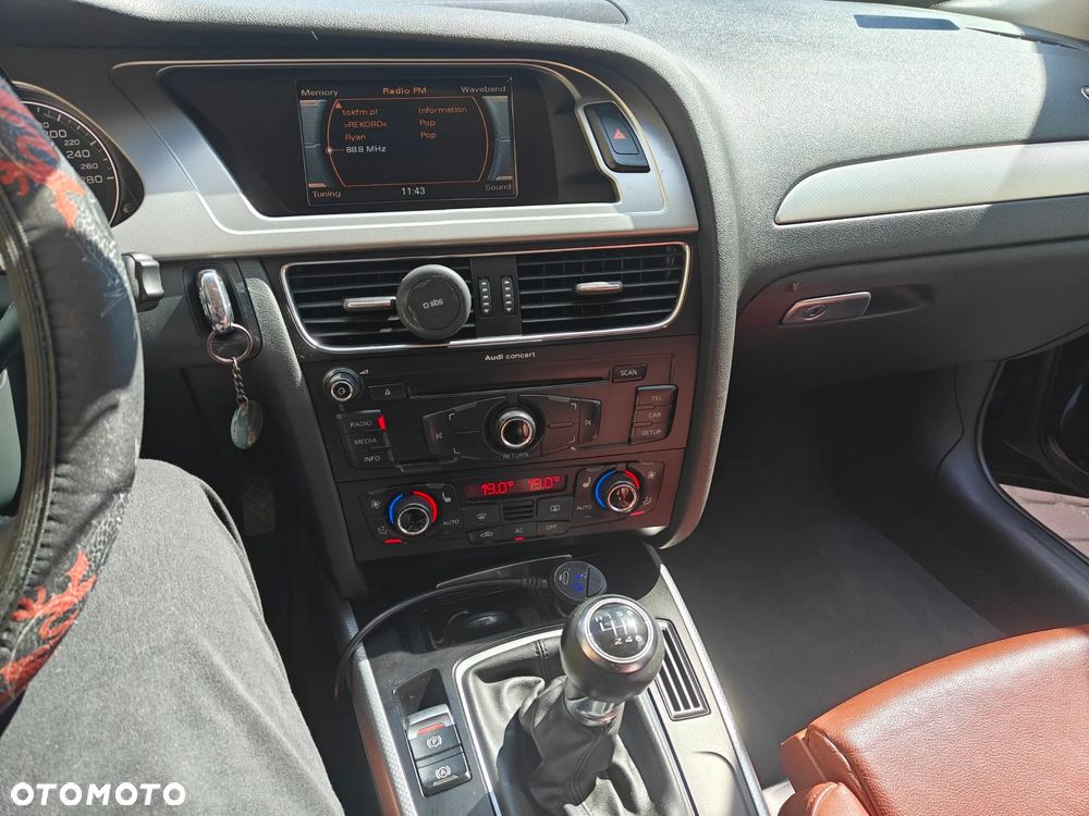 Audi A4 Avant - 11