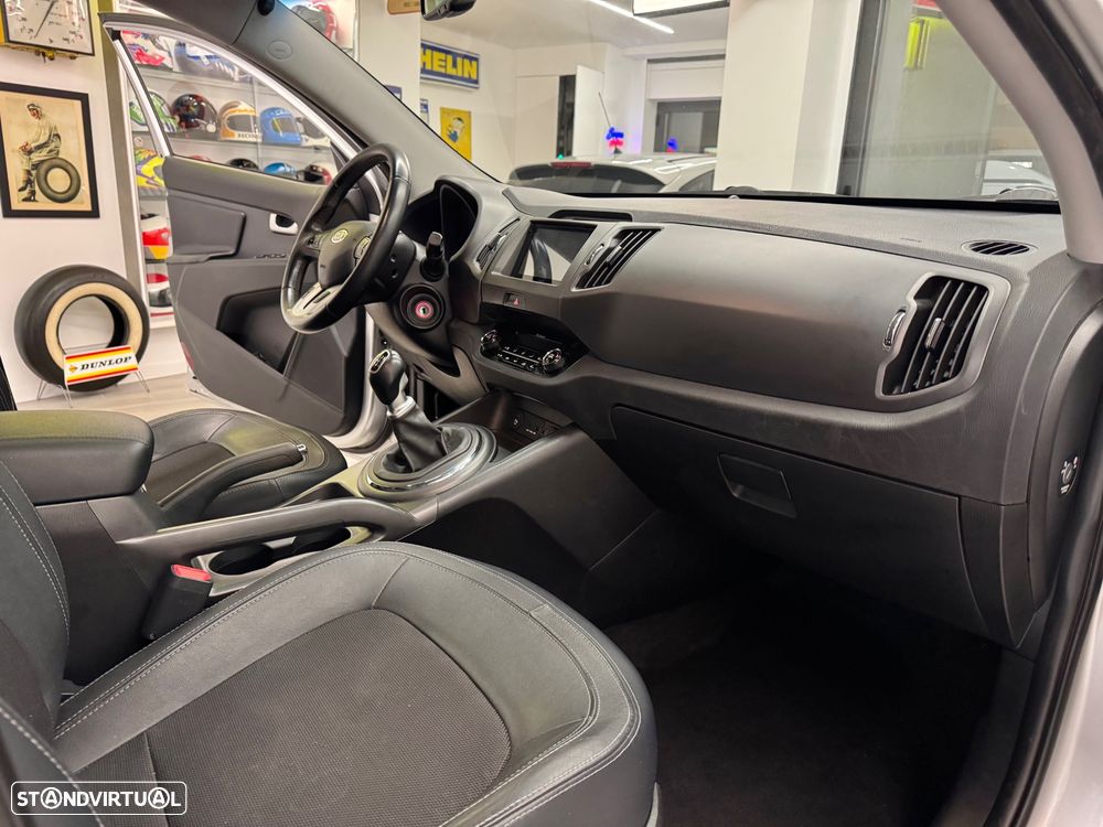 Kia Sportage 1.7 CRDI ISG Prime - 32