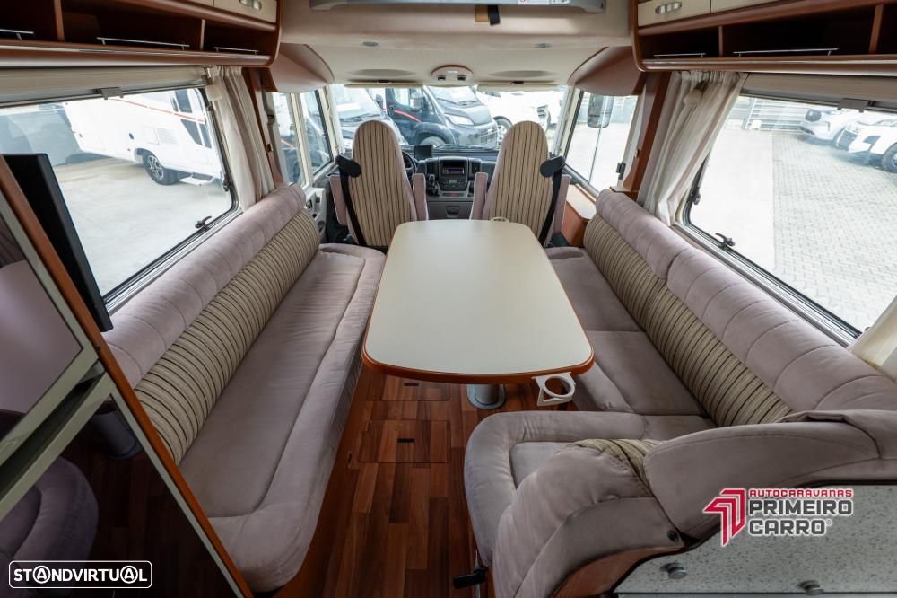 Hymer Classe B sala grande - 13