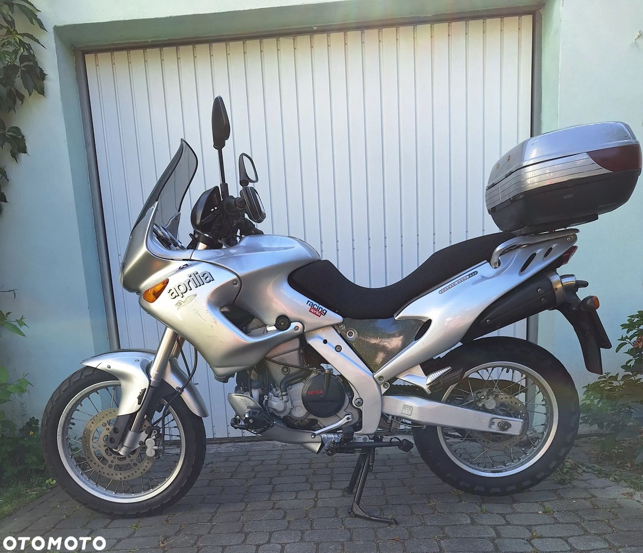 Aprilia Pegaso - 1