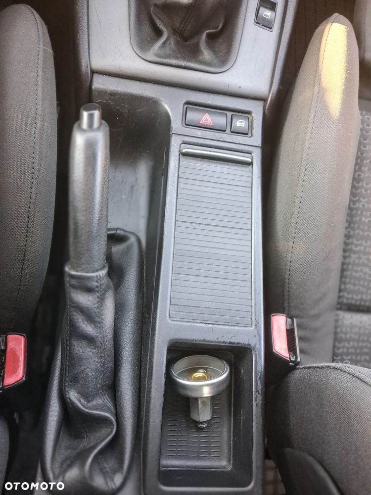 BMW Seria 3 318i Edition Lifestyle - 12