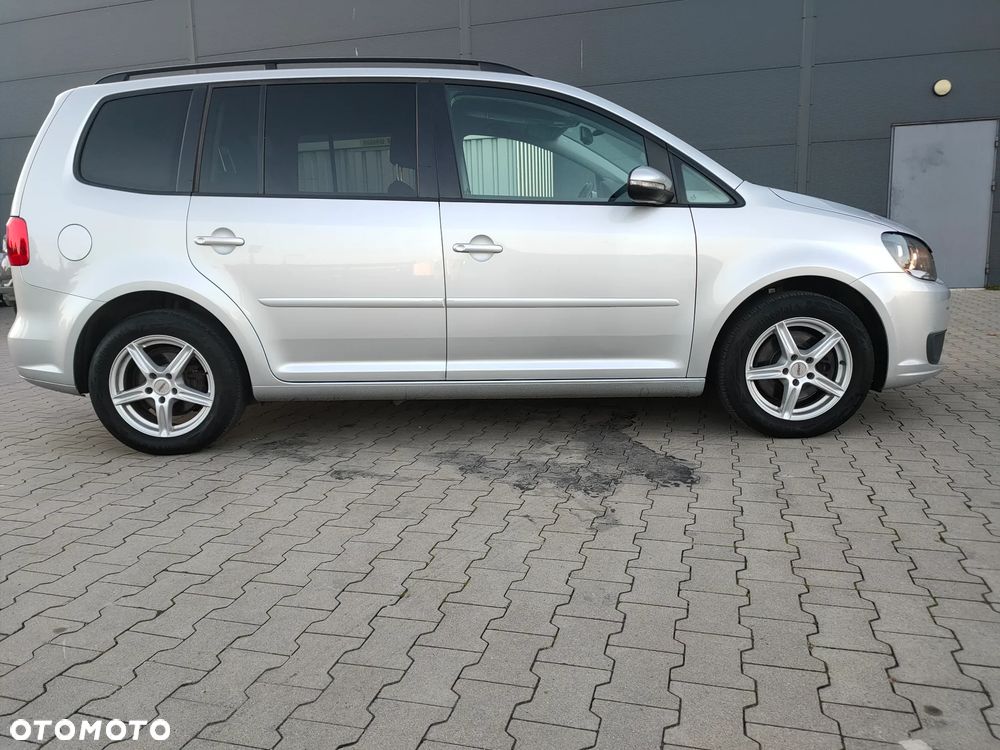 Volkswagen Touran 2013 photo 4