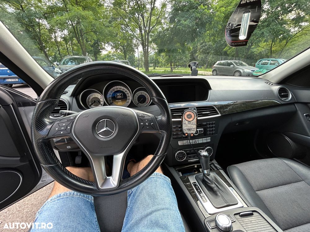 Mercedes-Benz C - 4