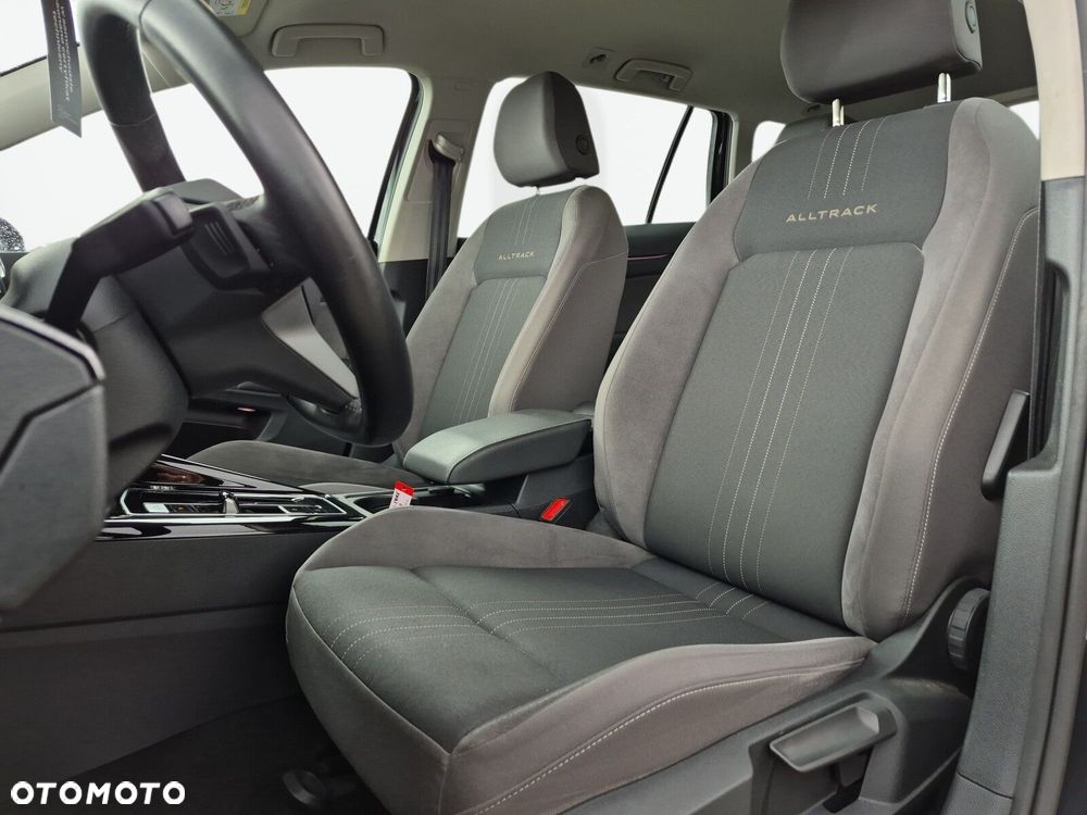 Volkswagen Golf Variant - 10