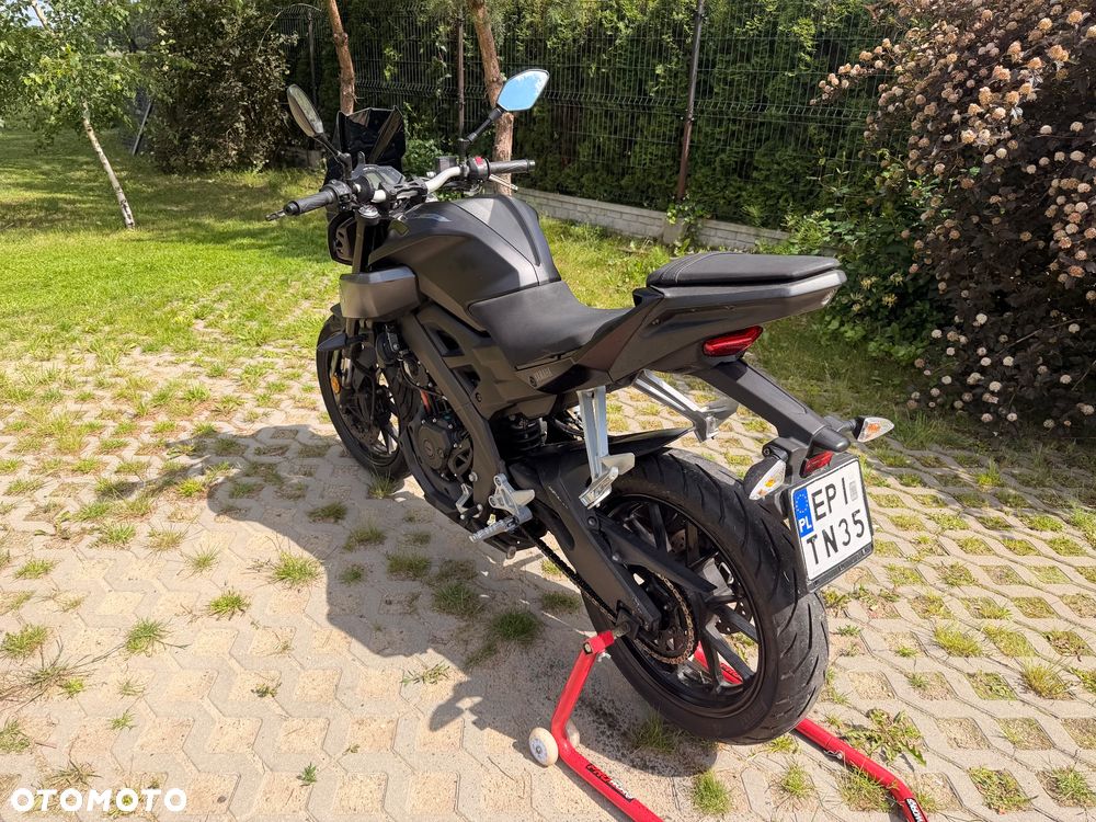 Yamaha MT - 4