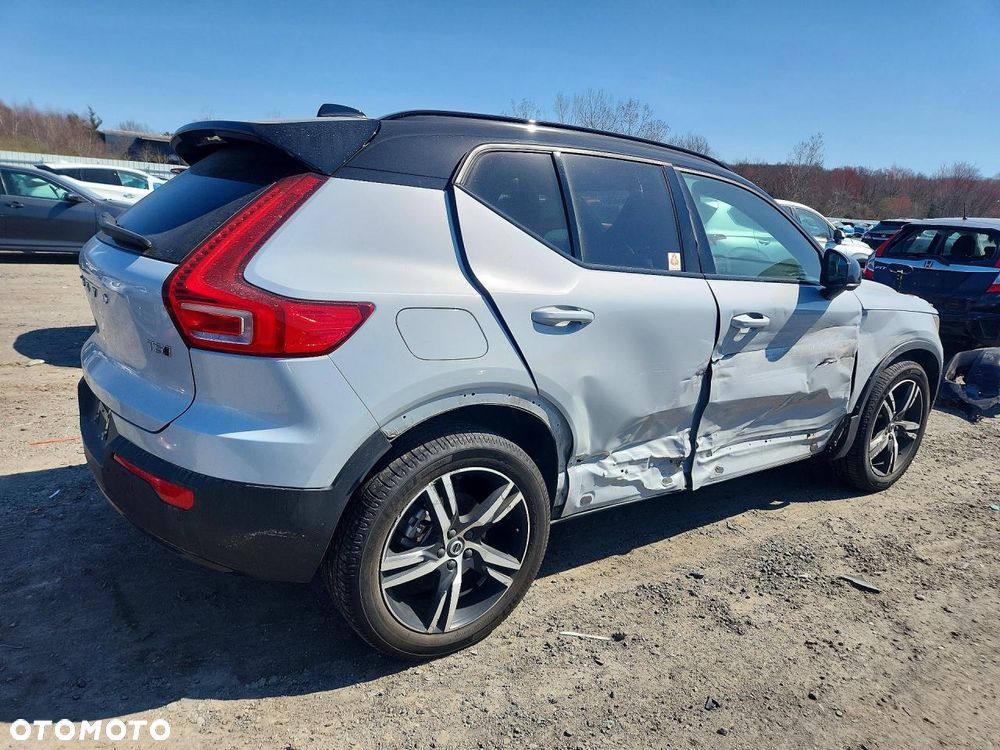 Volvo XC 40 T5 AWD R-Design - 5