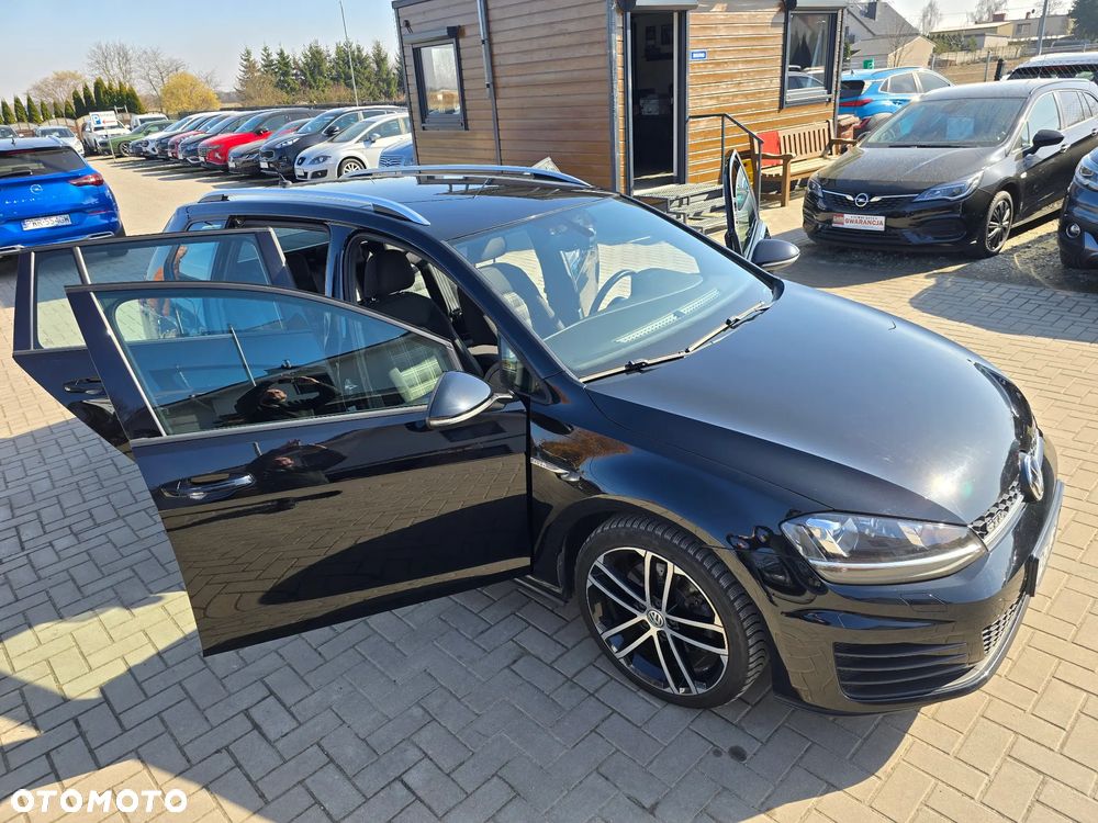 Volkswagen Golf - 36