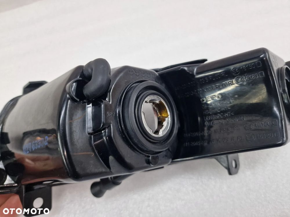 VW POLO V 6R0 08- PRAWY HALOGEN NA DWIE ŻARÓWKI , BARDZO ŁADNY , NR AUKCJI LPP58 - 6