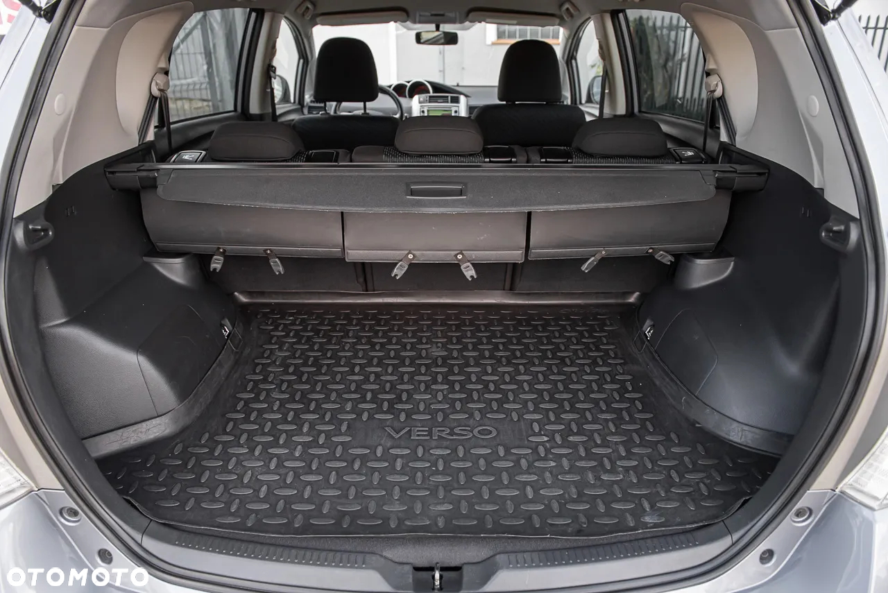 Toyota Verso 1.8 Premium MS - 26