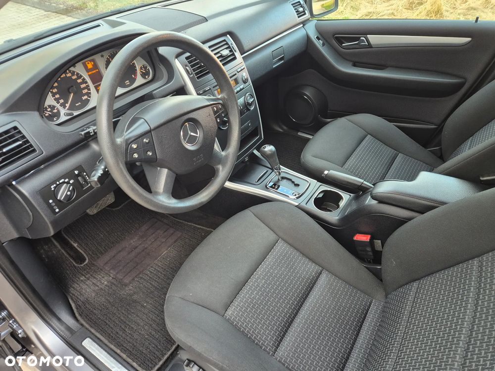 Mercedes-Benz Klasa B 180 CDI Autotronic Special Edition - 15