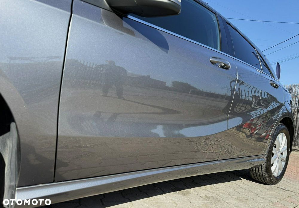 Mercedes-Benz Klasa A 180 BlueEfficiency Edition Style - 40