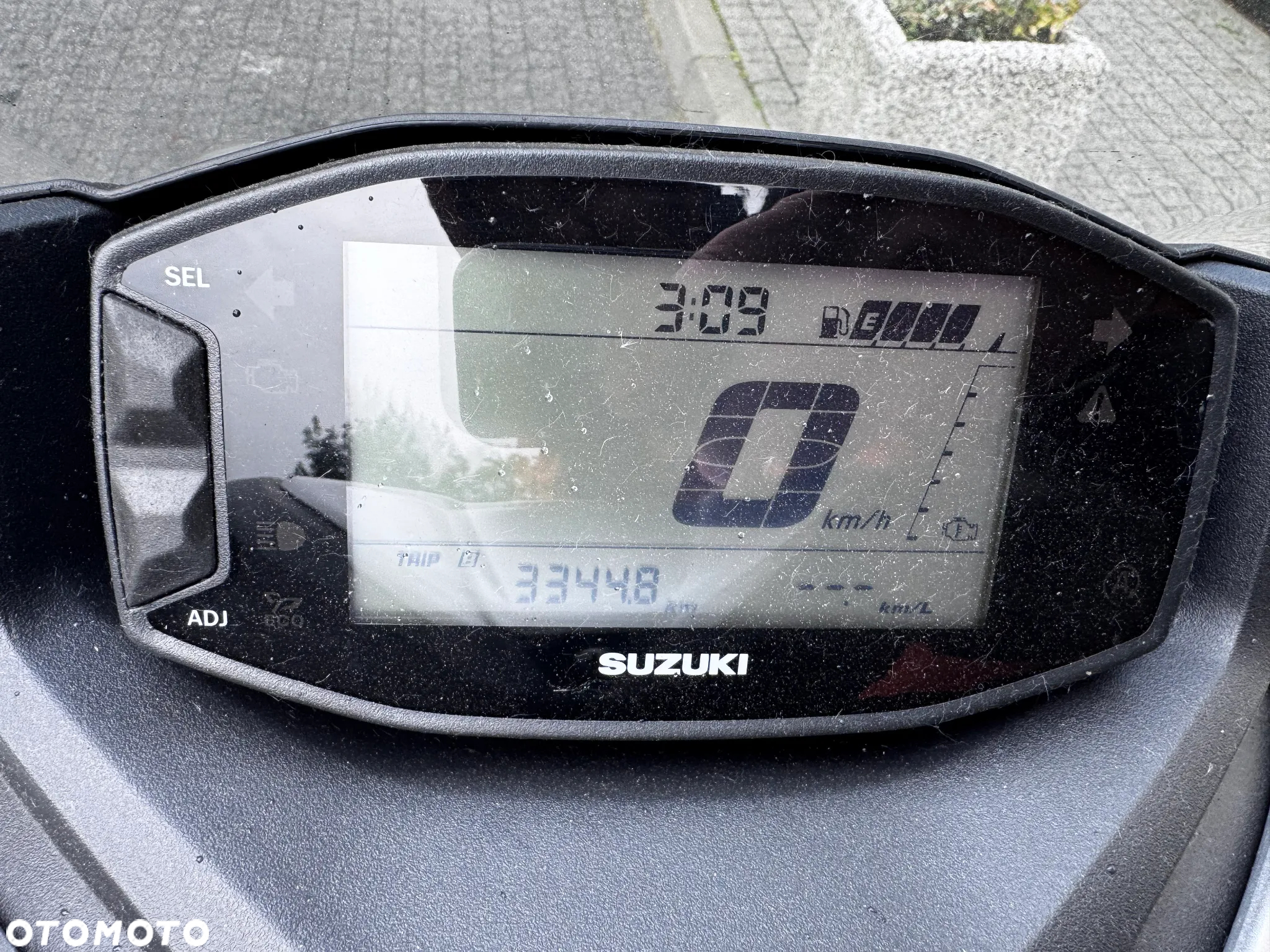Suzuki Burgman - 5