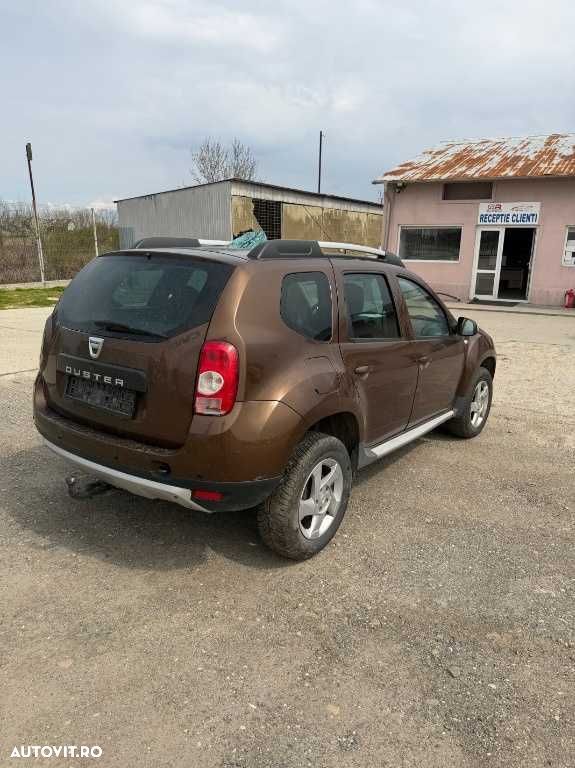 DEZMEMBRARI  Dacia Duster 2012 SUV 1598 -  Far dreapta - 4