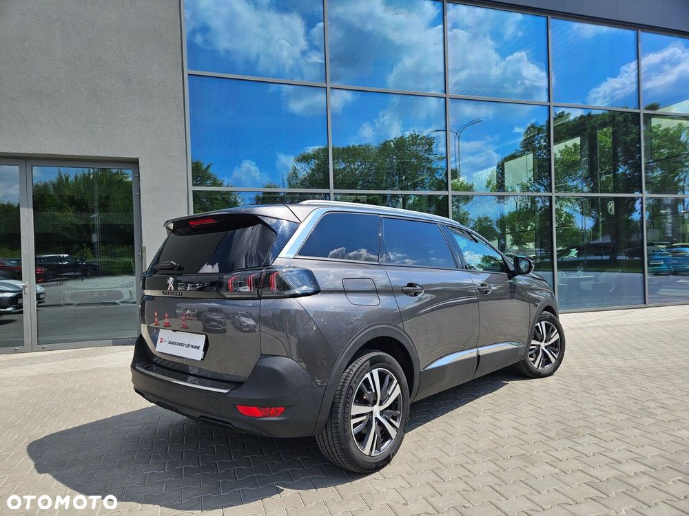 Peugeot 5008 - 5