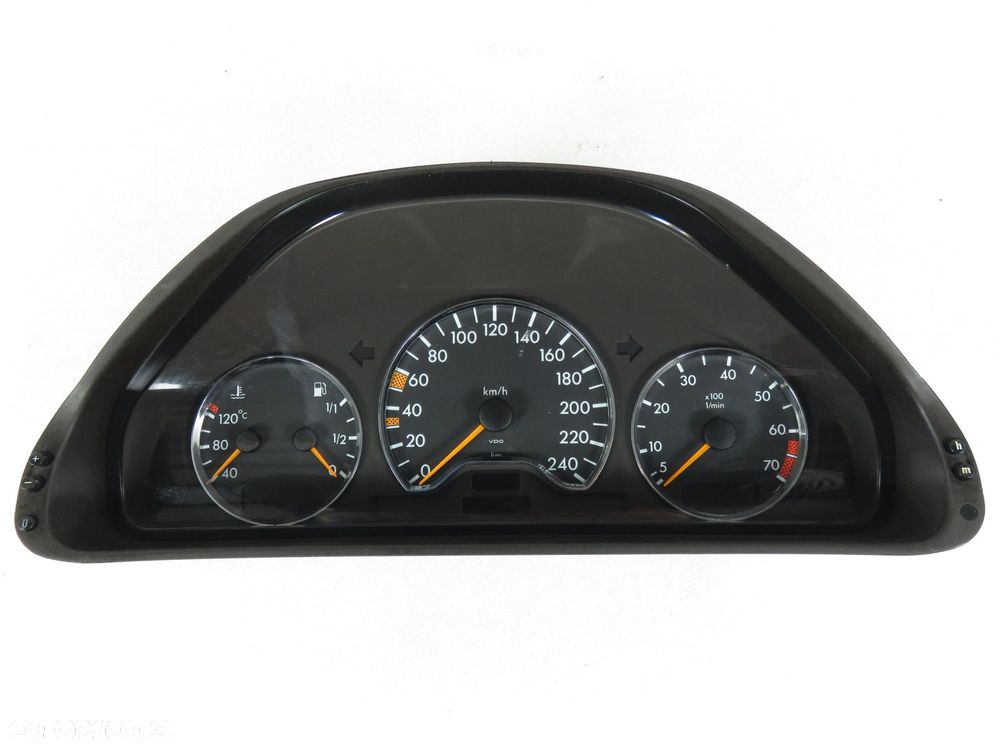 LICZNIK MERCEDES W210 E 200 Kompressor 2105403948 110008689004 - 1