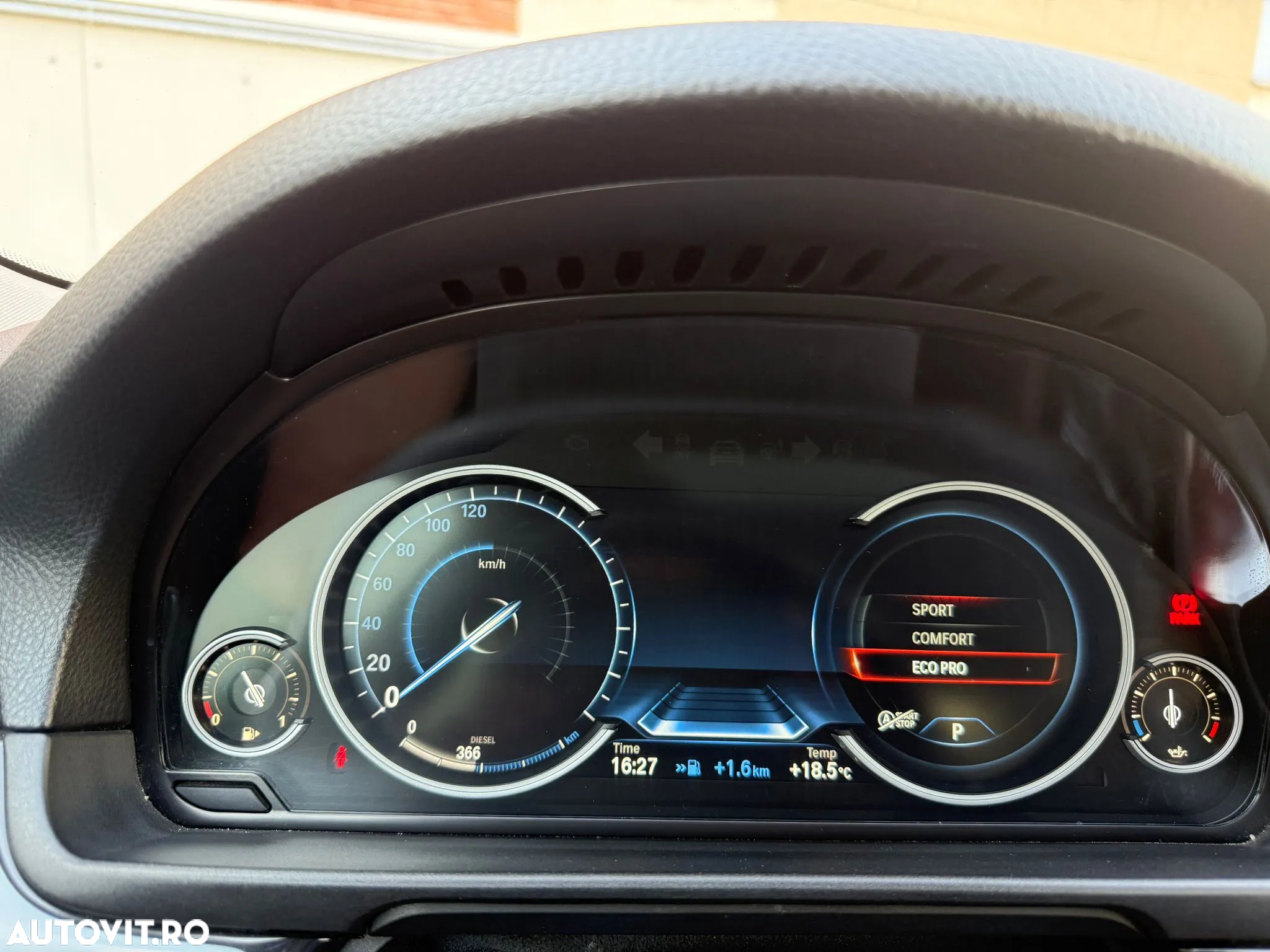 BMW Seria 5 520d xDrive AT - 12
