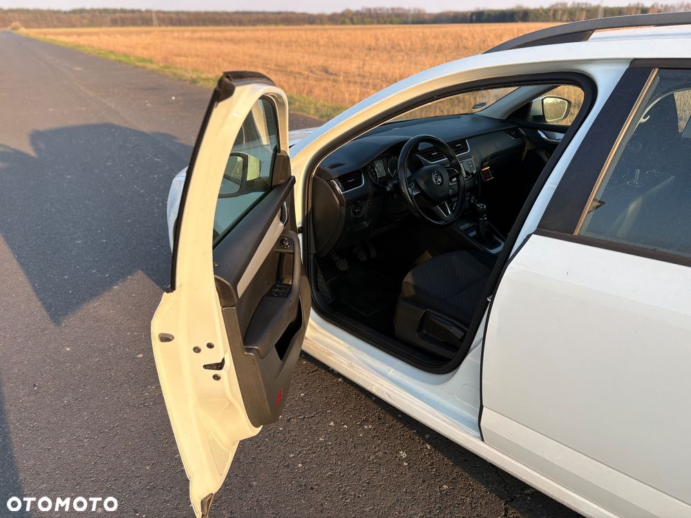 Skoda Octavia 1.6 TDI Style - 9