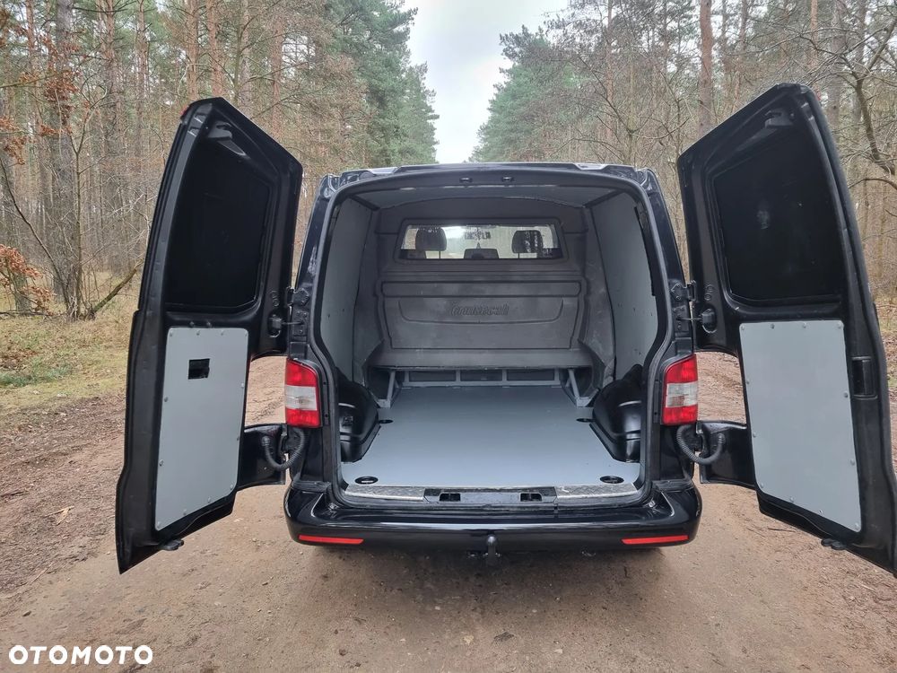 Volkswagen Transporter - 22