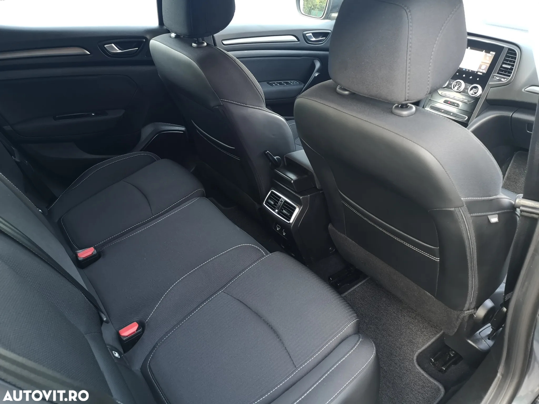 Renault Megane BLUE dCi 115 EDC BUSINESS EDITION - 19
