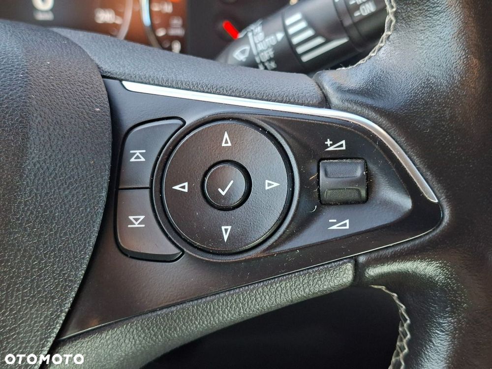 Opel Insignia 1.5 T Innovation S&S - 19