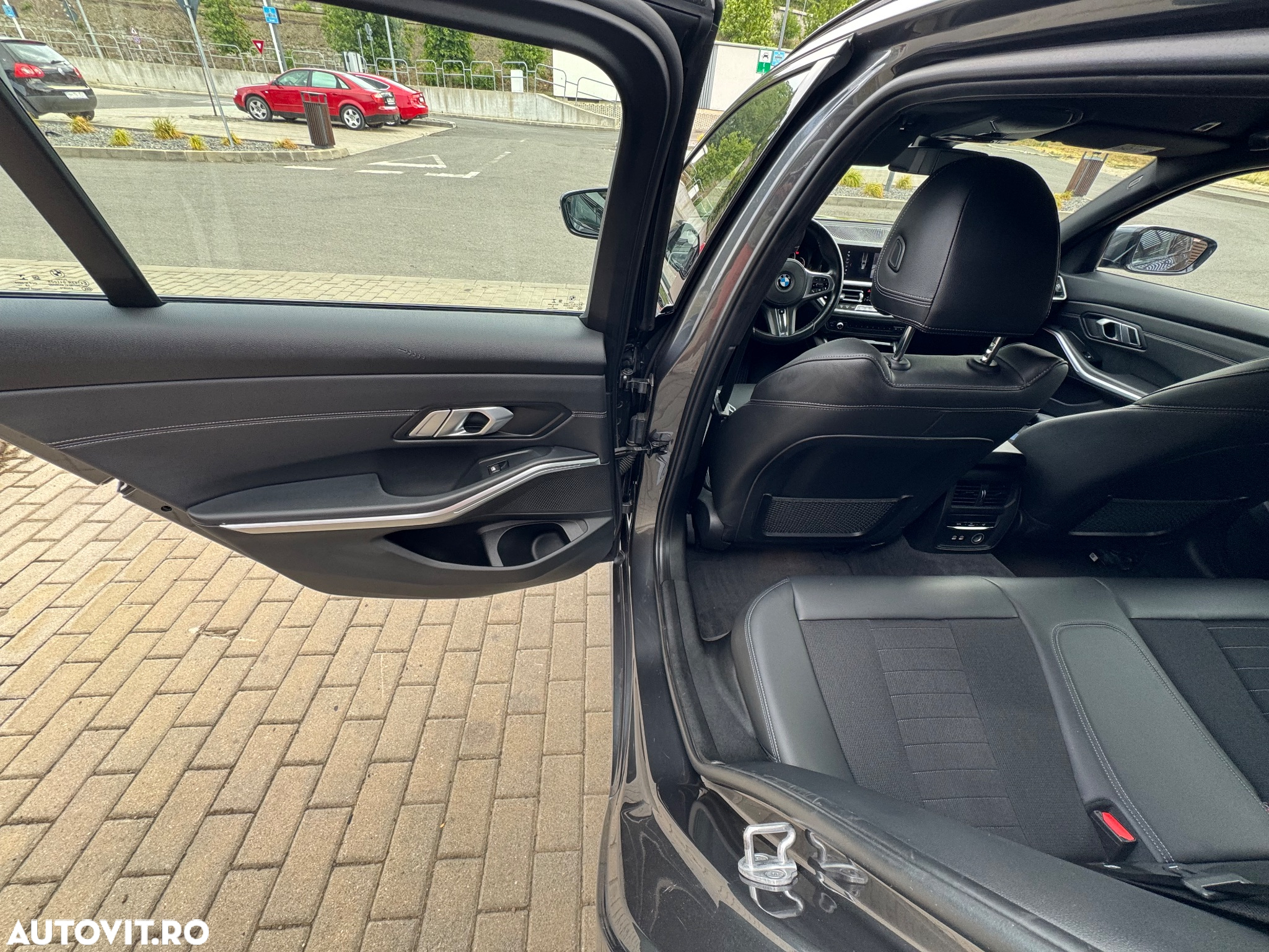 BMW Seria 3 320d AT MHEV - 14