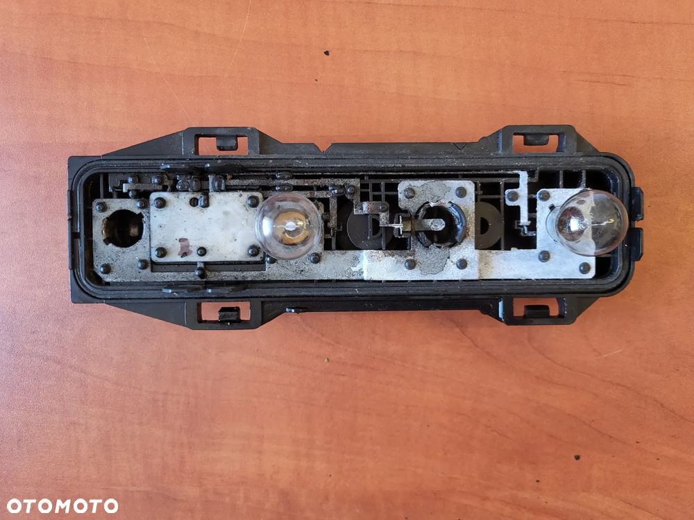 WKŁAD LAMPY TYLNEJ PEUGEOT 307  89026938 - 1