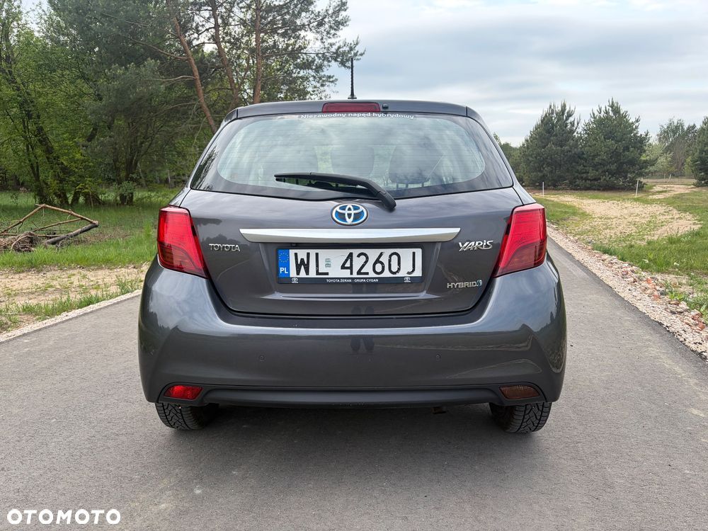 Toyota Yaris Hybrid 100 Premium EU6 - 7