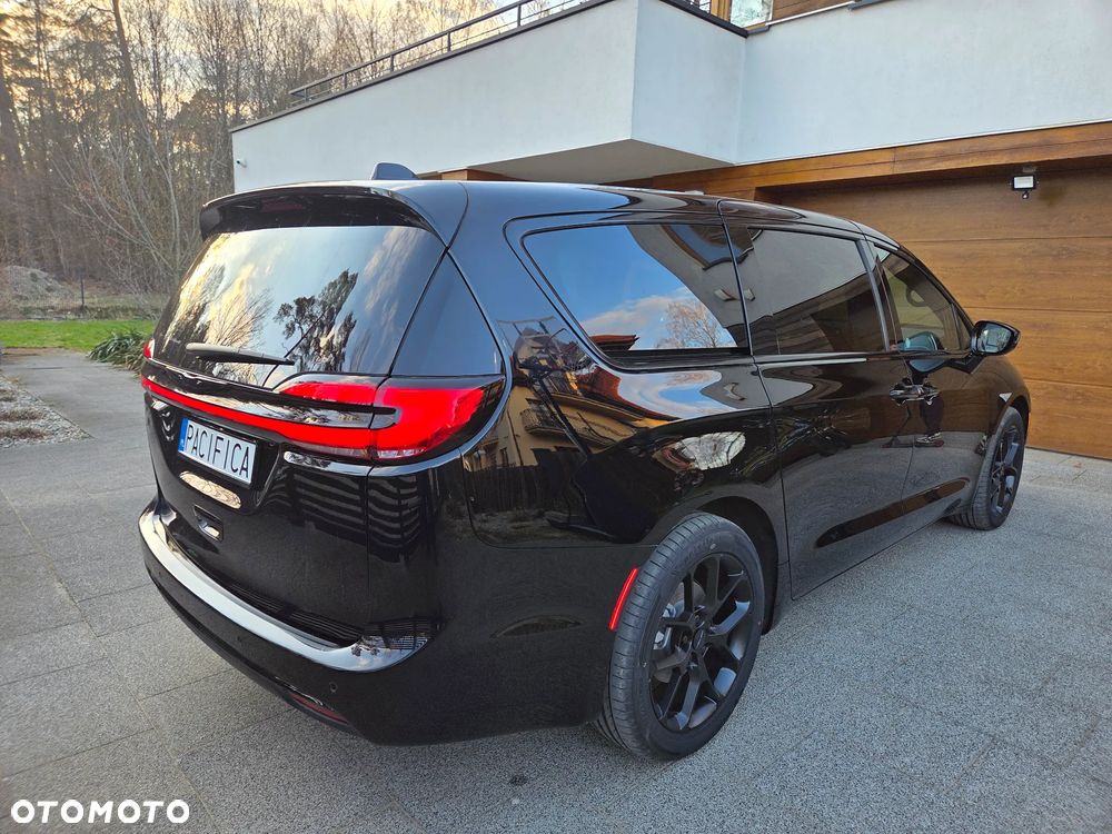 Chrysler Pacifica - 7