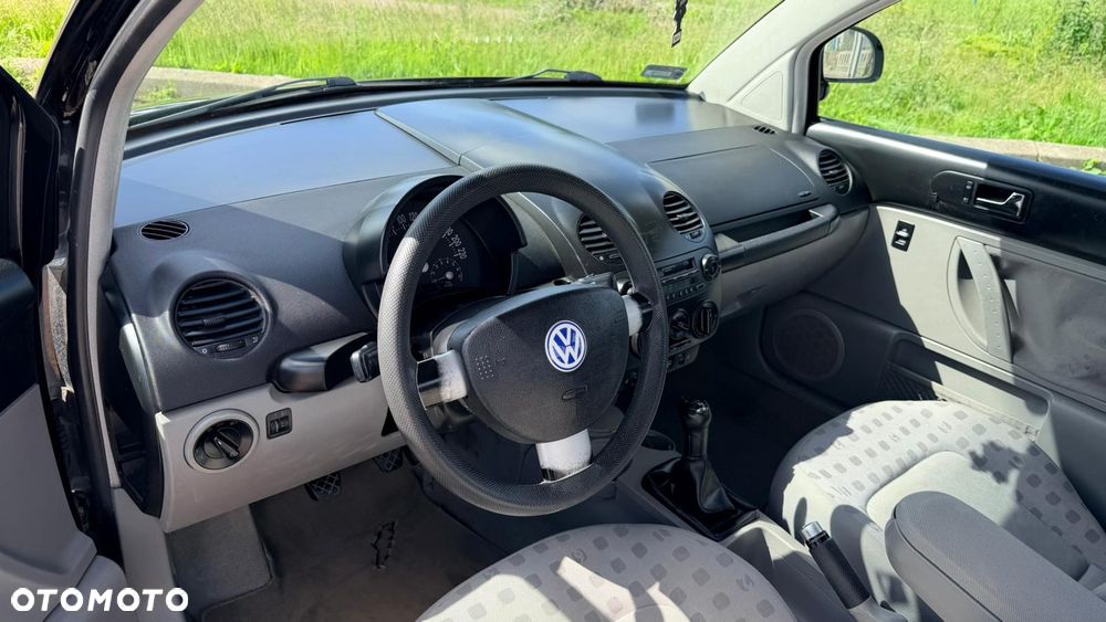 Volkswagen New Beetle - 13