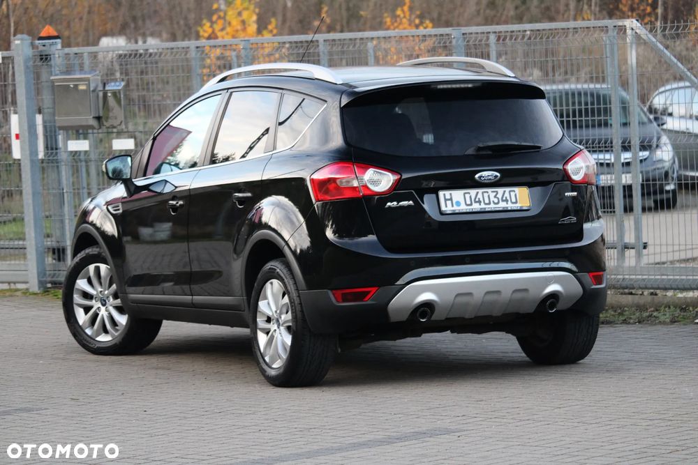 Ford Kuga 2.0 TDCi 2x4 Titanium - 13