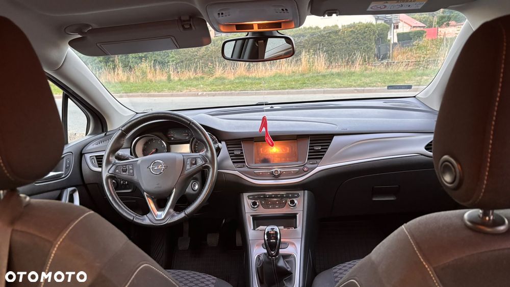 Opel Astra 1.4 T Dynamic - 11