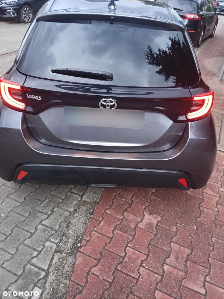 Toyota Yaris 1.0 Premium - 10