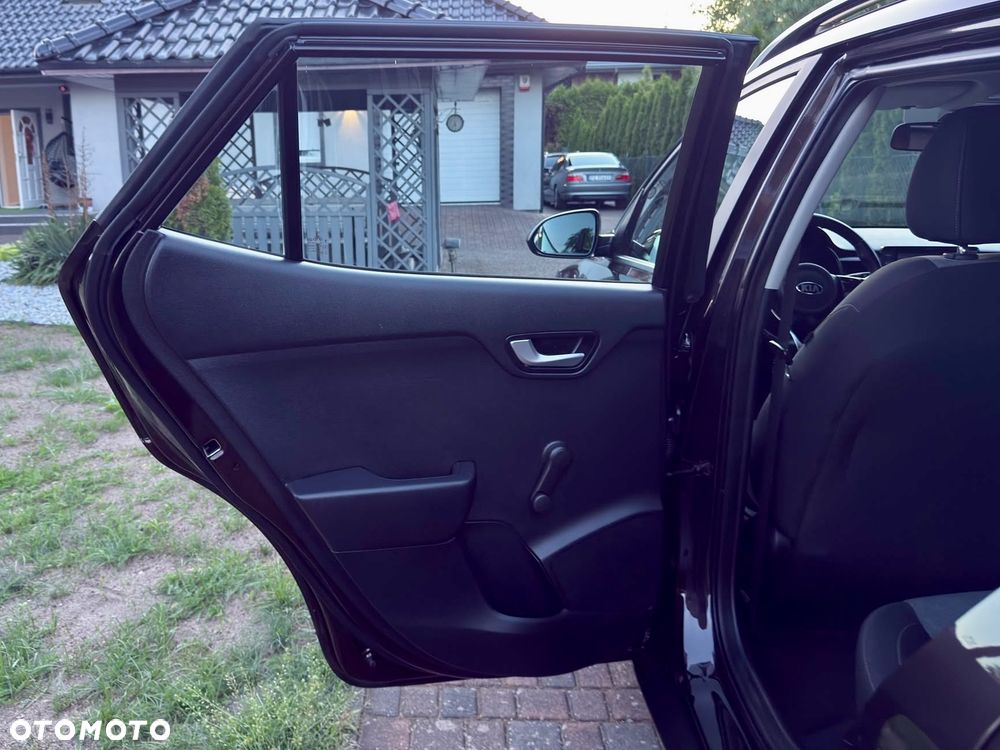 Kia Stonic 1.2 L - 13