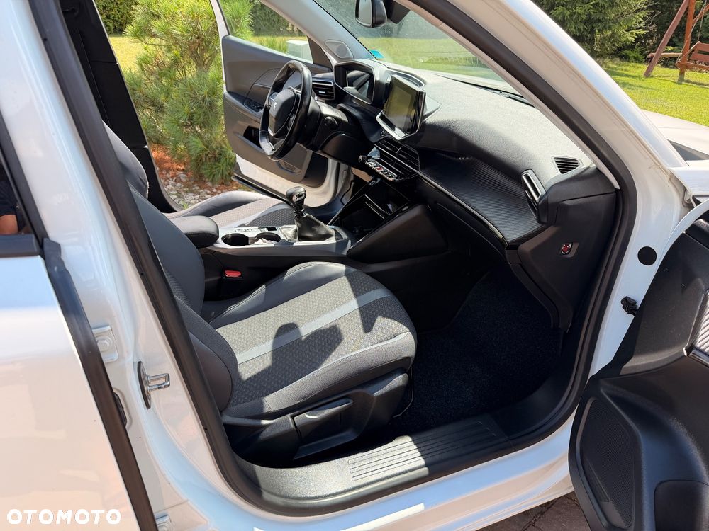 Peugeot 2008 BlueHDi 100 Allure - 15