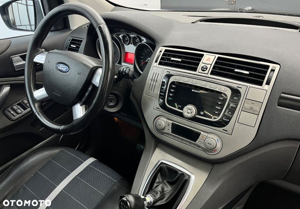 Ford Kuga - 9