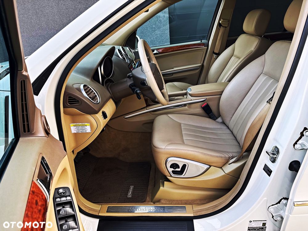 Mercedes-Benz ML 350 4Matic 7G-TRONIC Edition 10 - 28