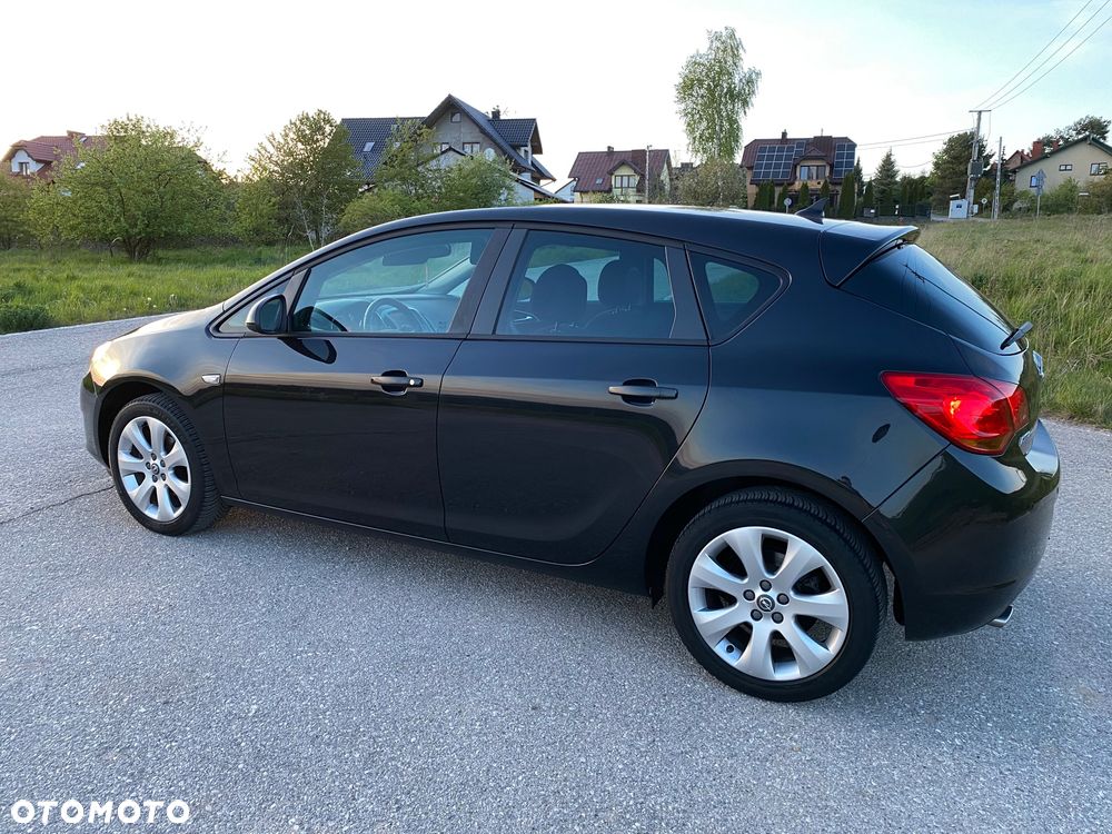 Opel Astra 1.4 Turbo Design Edition - 15