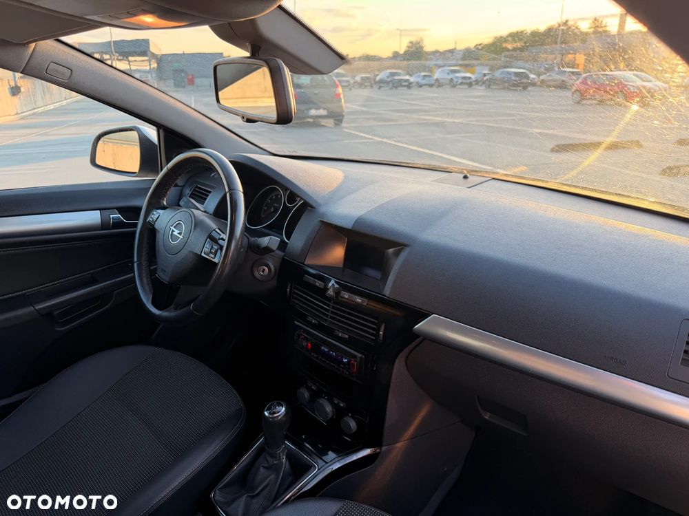 Opel Astra 1.8 Sport - 14