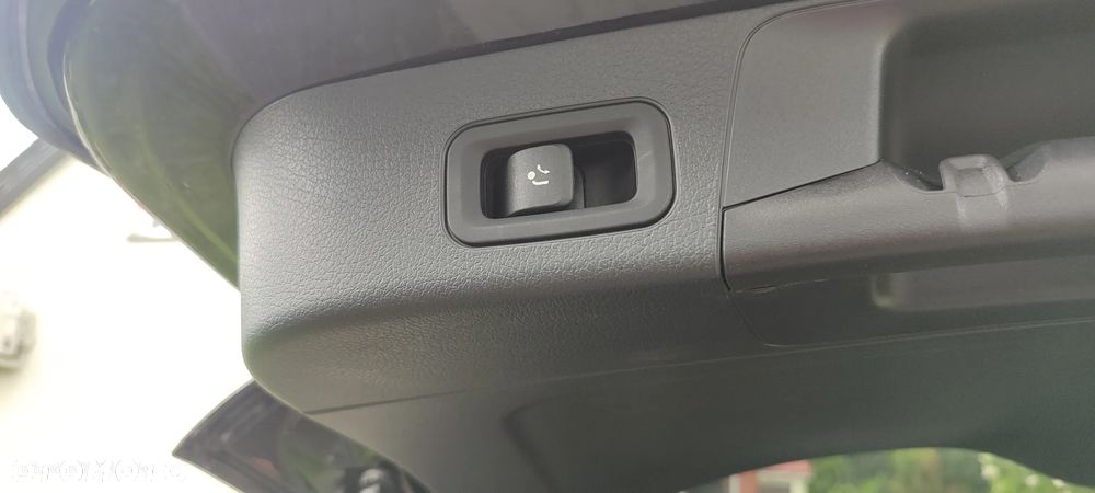 Mercedes-Benz GLB 200 d 4-Matic 8G-DCT - 24