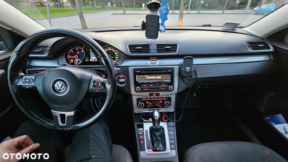 Volkswagen Passat 2.0 TDI DPF Comfortline DSG - 2